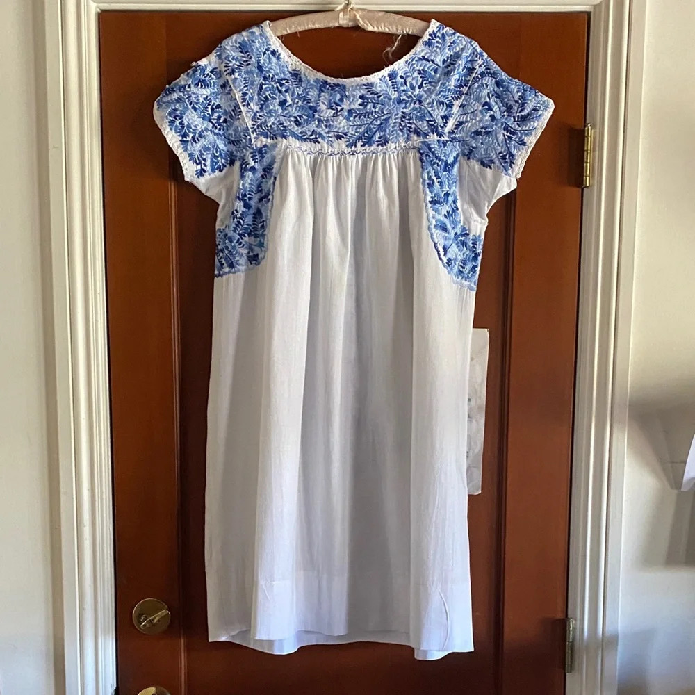 Vintage Mexican colonial cottonWhite and Blue Embroidered Dress - Picture 5 of 7